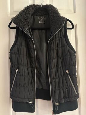 Calvin Klein Women's Charcoal Quilted Vest with Faux-Sherpa Collar